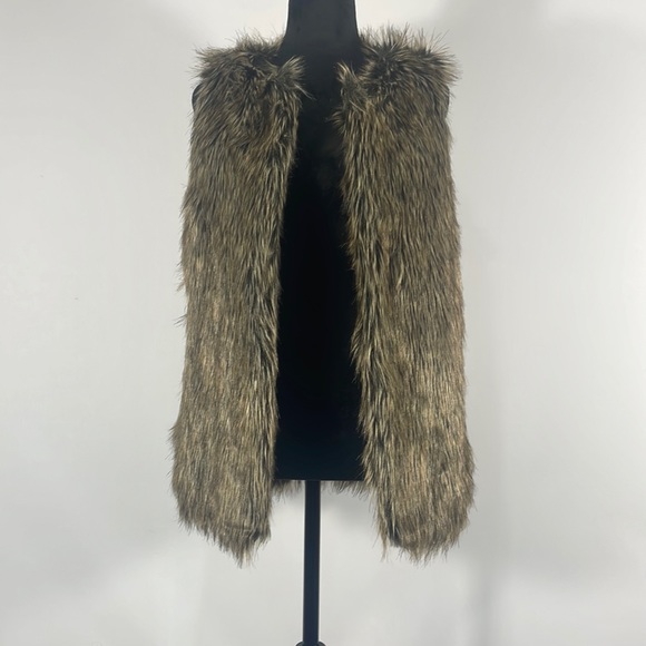 Miss London Jackets & Blazers - Miss London, Retro Faux Fur Vest, Size Medium, brown, Vintage look